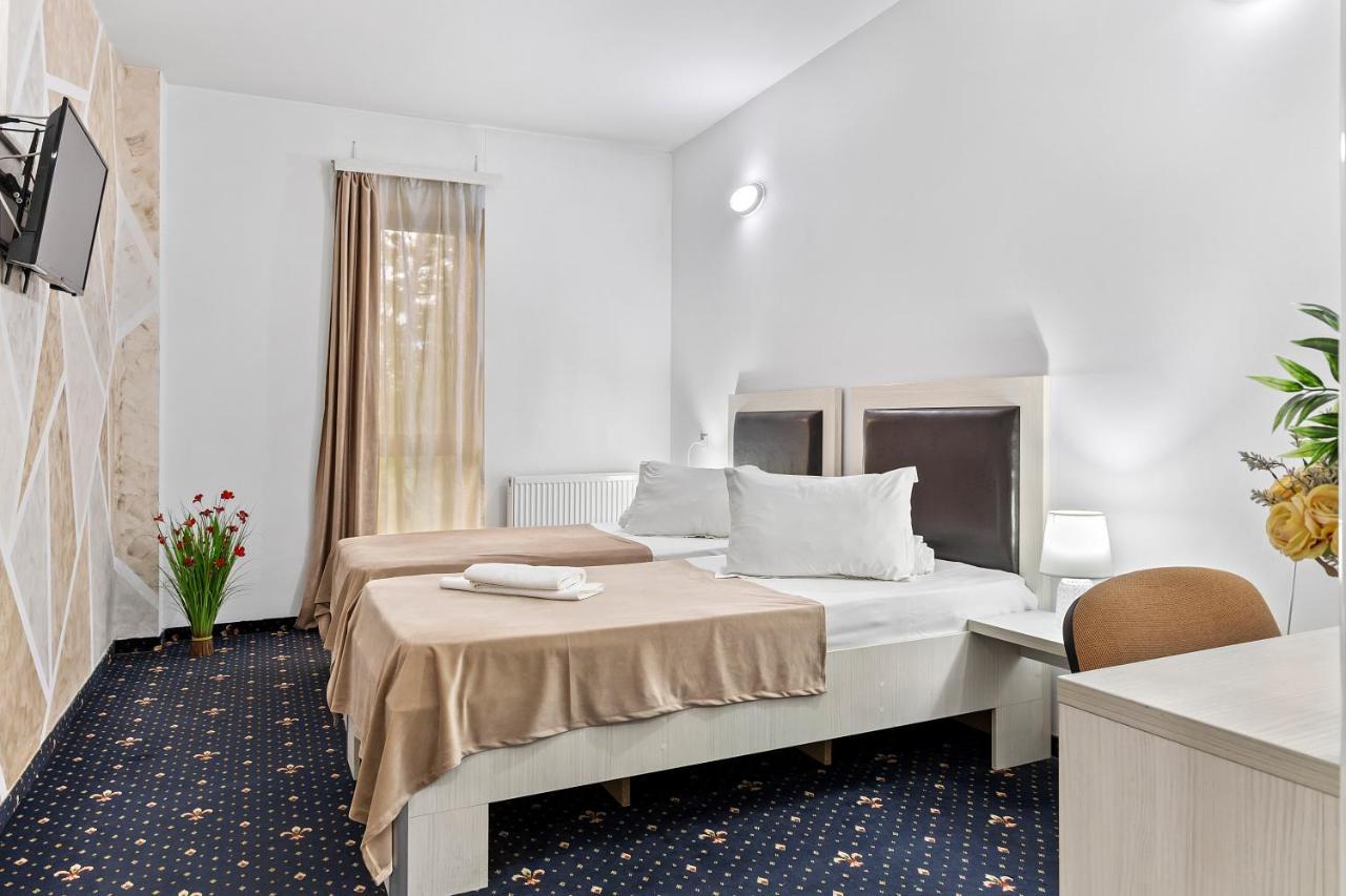 Hotel Charter Отопени Экстерьер фото