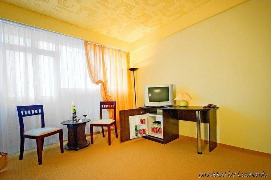 Hotel Charter Отопени Номер фото
